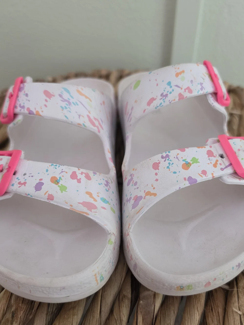 Children's Place White Paint-Splash Sandals Size 2 Kids